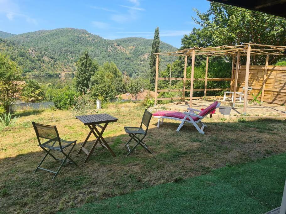 Le Chalet Des Amis Daire Aurec-Sur-Loire Dış mekan fotoğraf